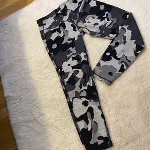 High rise, black and grey camo leggings. 7/8 length.